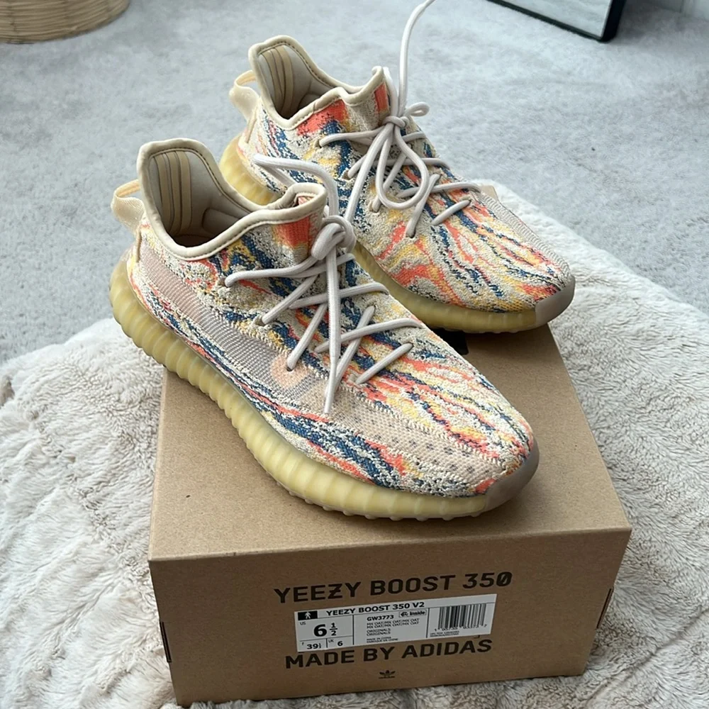 Yeezy Boost 350 V2 MX Oat in a size 6 1/2 men!